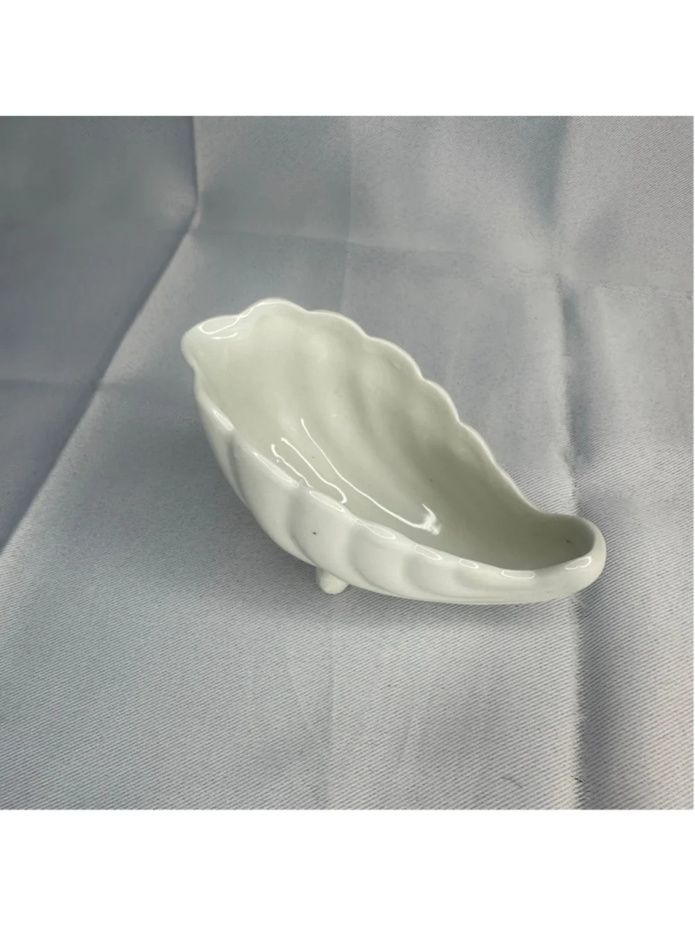 Vintage White Glazed Ceramic Footed Cornucopia Leaf Shell Dish Bowl Troy NY USA